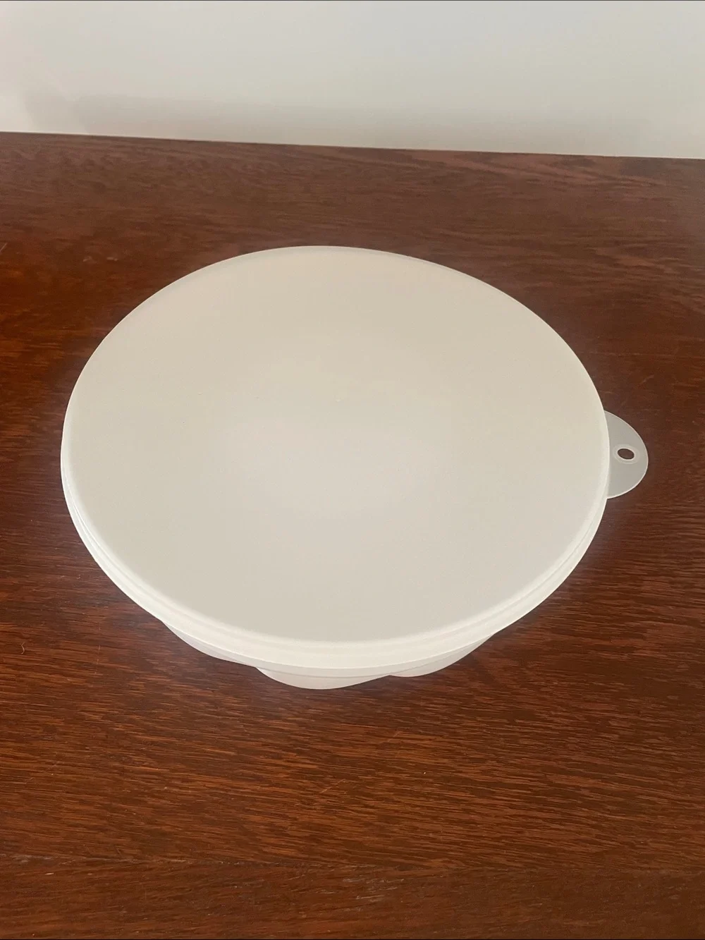 Vintage white jello - ring mold with lid